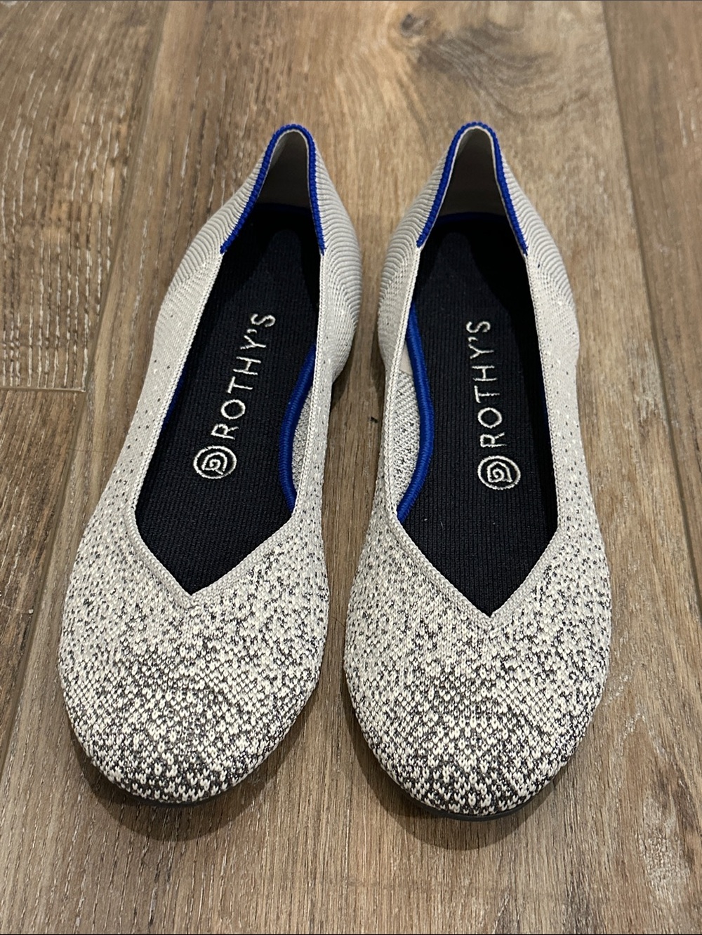 Rothy’s Rounded Toe Shoes in Light Grey w/ Sparkle, Size 9, Machine Washable!